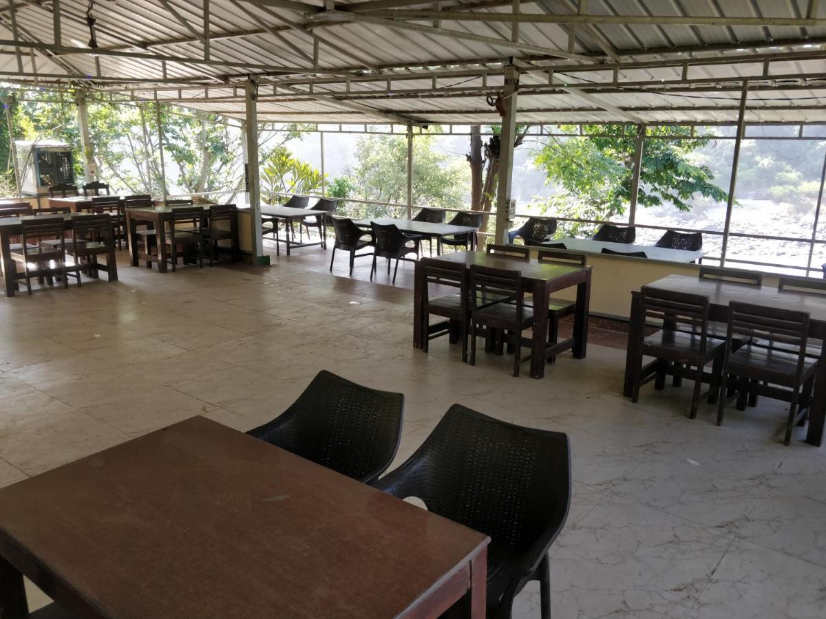 ホテル Camp High 5 Jayalgarh Dāngchura エクステリア 写真