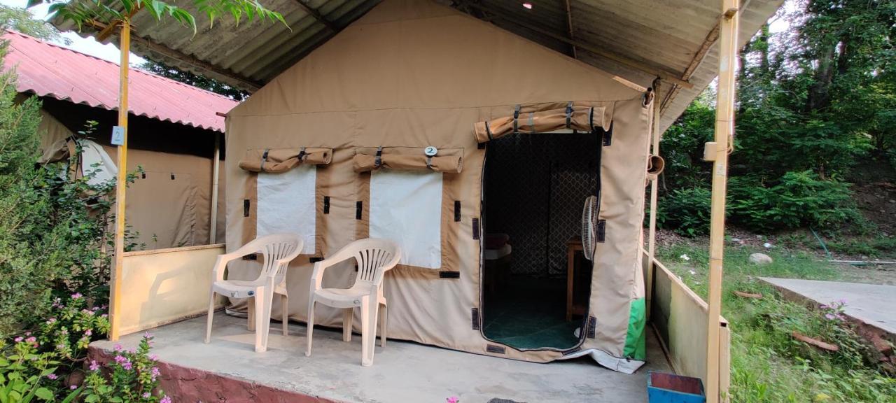 ホテル Camp High 5 Jayalgarh Dāngchura エクステリア 写真