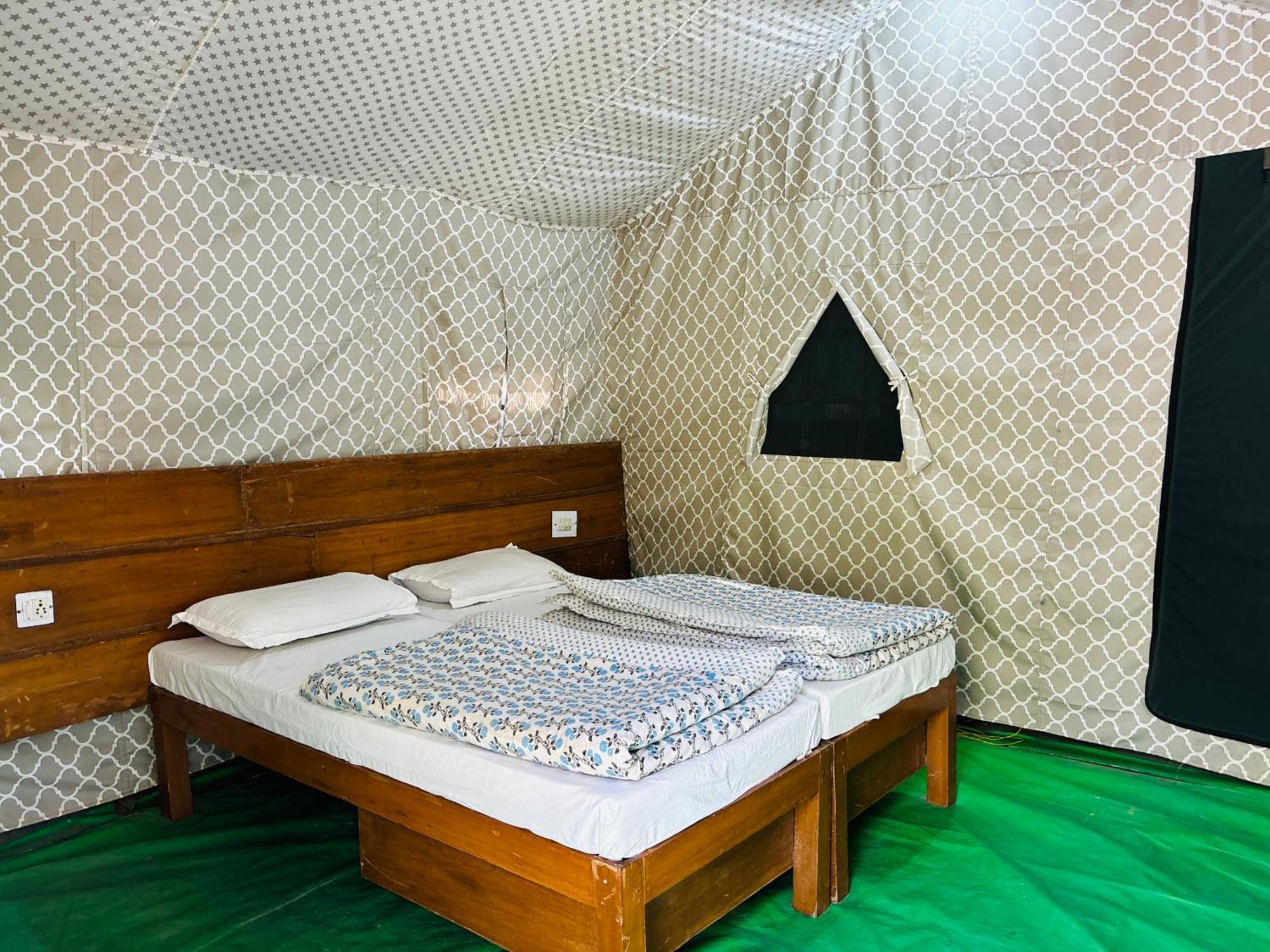 ホテル Camp High 5 Jayalgarh Dāngchura エクステリア 写真