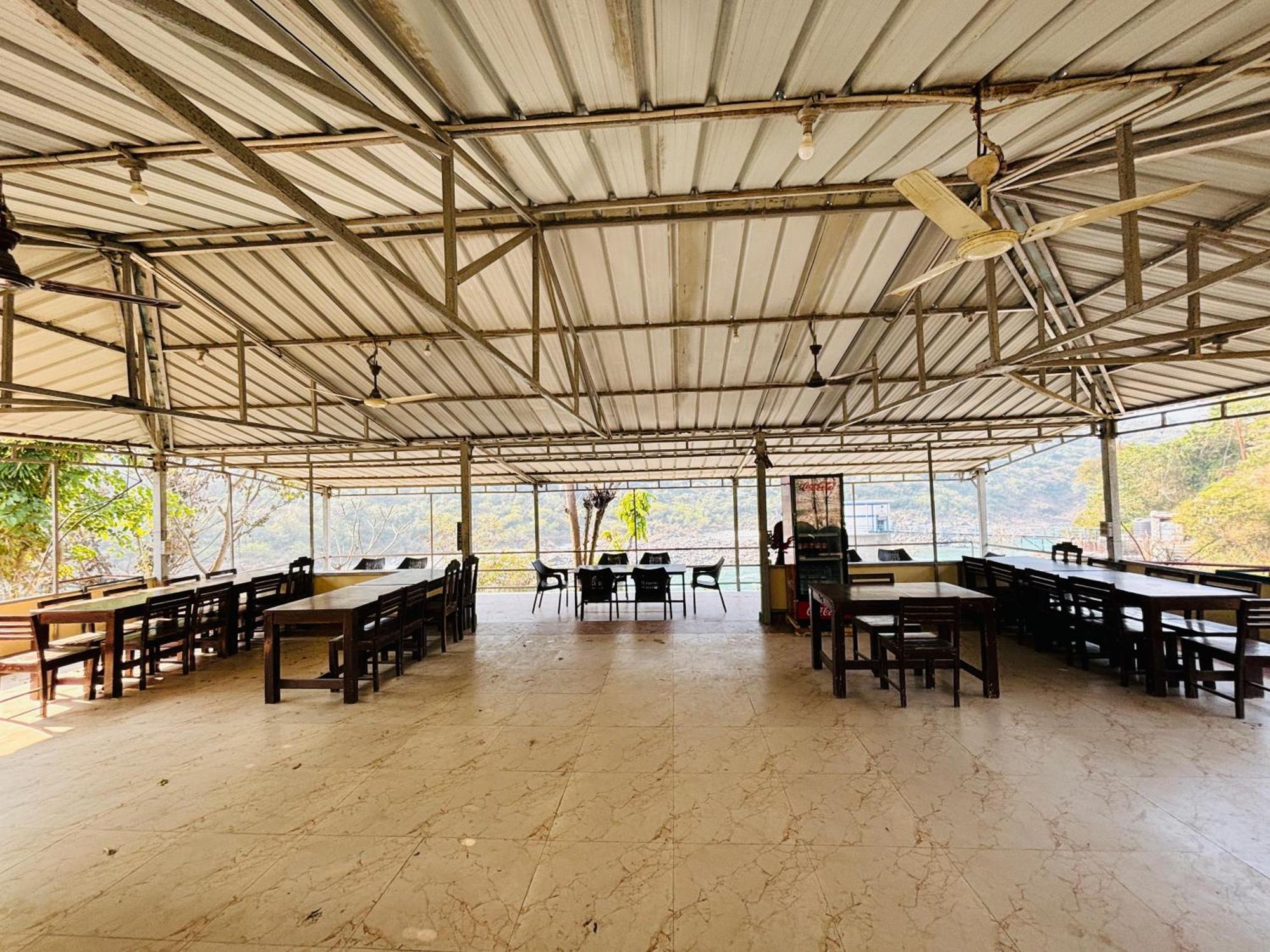 ホテル Camp High 5 Jayalgarh Dāngchura エクステリア 写真